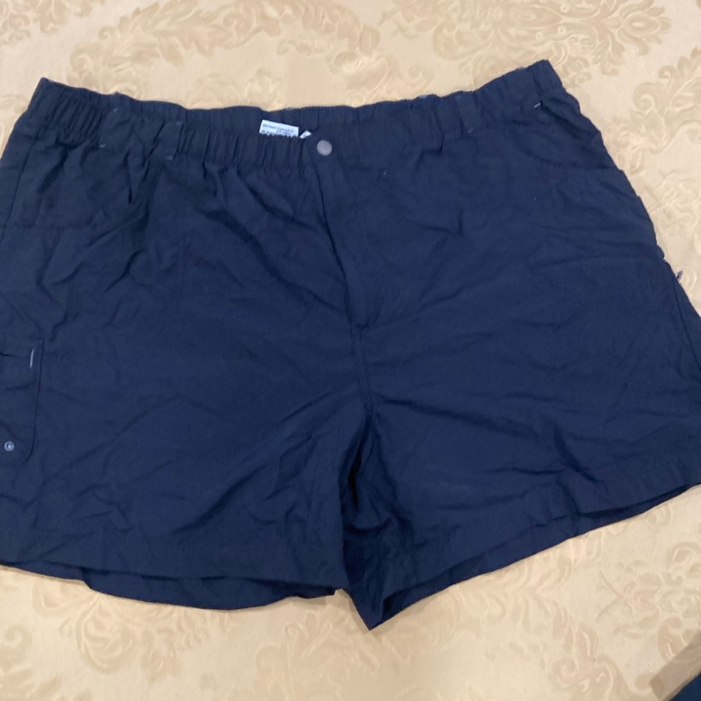 Womens 2X Columbia black shorts
